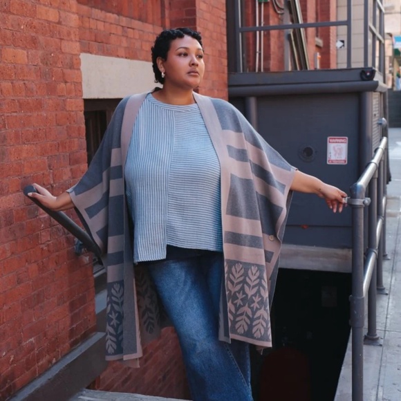 Oddbird Clothing Hayal top - Picture 4 of 8